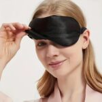Silk Sleep Mask for Side Sleeper,Eye Mask for Sleep, Real Natural Pure Mulberry Silk Eye Cover, Blocks Light Skin-Friendly & Lightweight Reduces Puffy Eyes for Women Men
